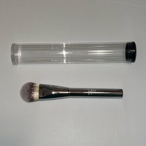 IT Cosmetics Foundation Brush